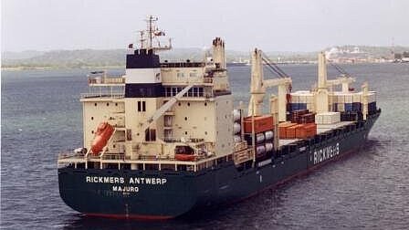 Auch die „Rickmers Antwerp“ hat Majuro als Heimathafen. Foto: Laue